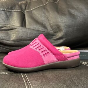 Chic Fuchsia Pink Mules Waco Shoe Co Revitalign Maria 6.5D